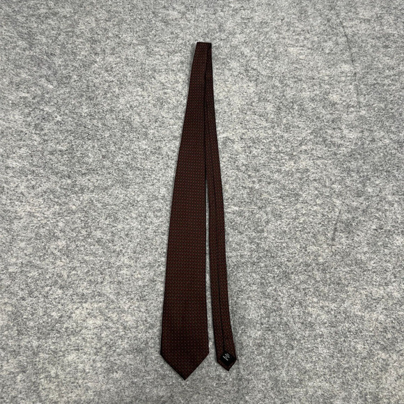 Kenneth Cole Men's Tie Red‎ & Black 100% Silk Hand Made Classic Necktie - Picture 4 of 5